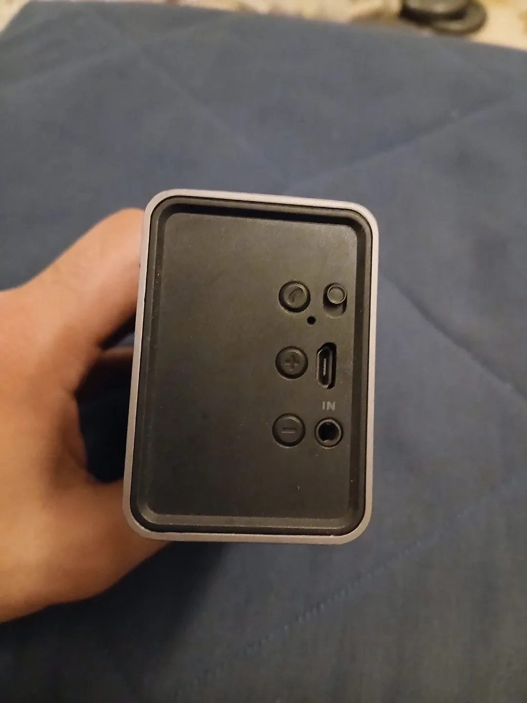 Braven 600 Portable Wireless Bluetooth Speaker image indicator(5)