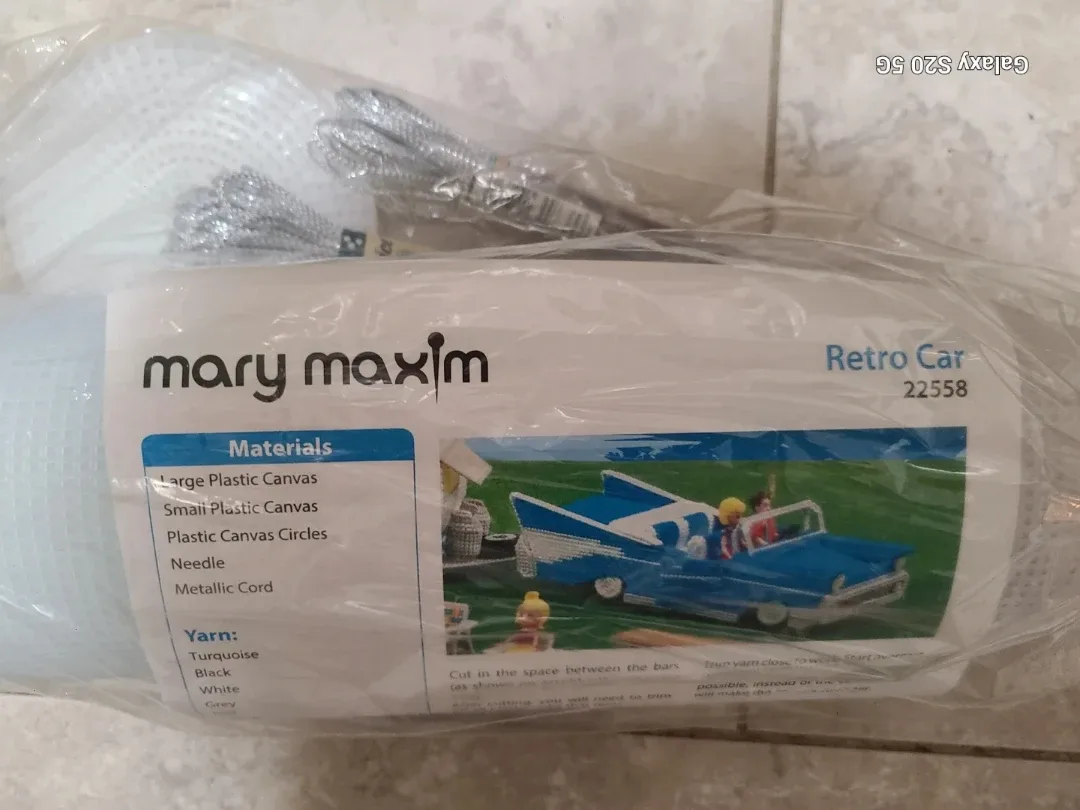 Mary Maxim Retro Car Plastic Canvas Kit - New image indicator(2)
