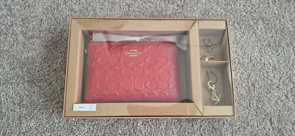 Coach Holiday Wristlet Wallet Gift Set With Charms