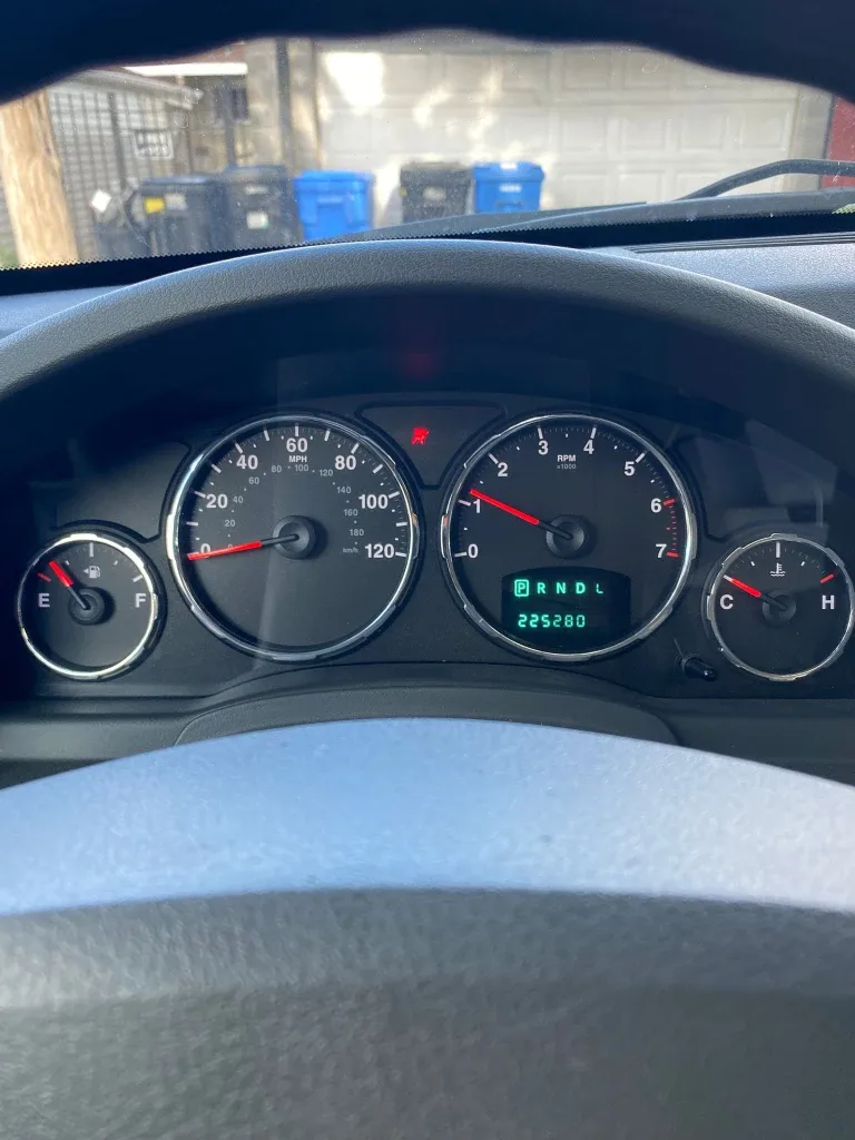 2008 jeep liverty image indicator(10)