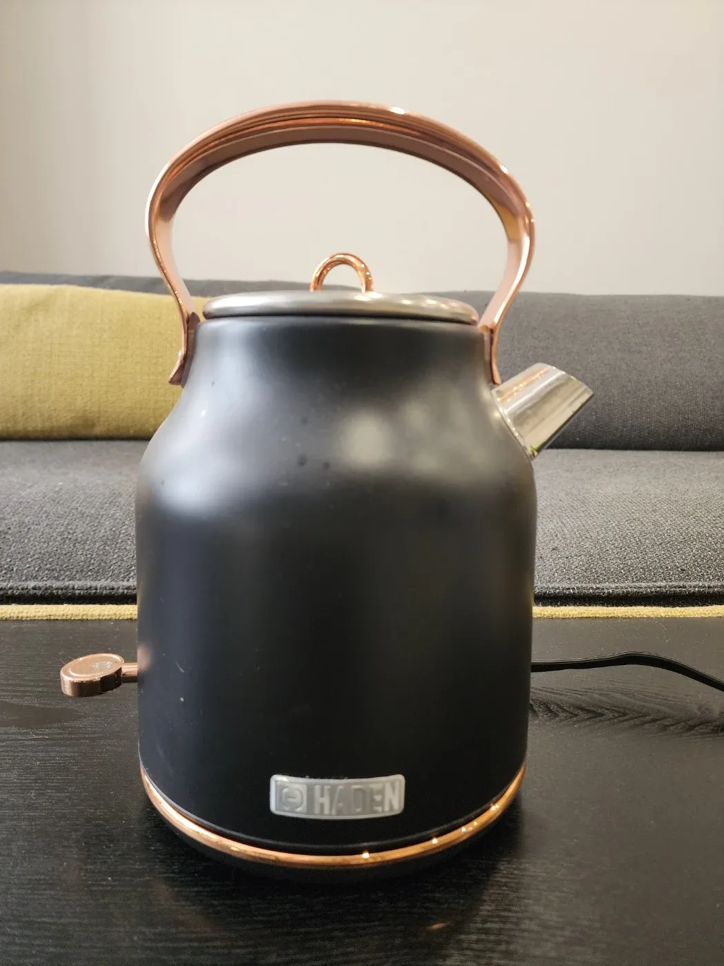 HADEN Electric Kettle – Matte Black & Copper
