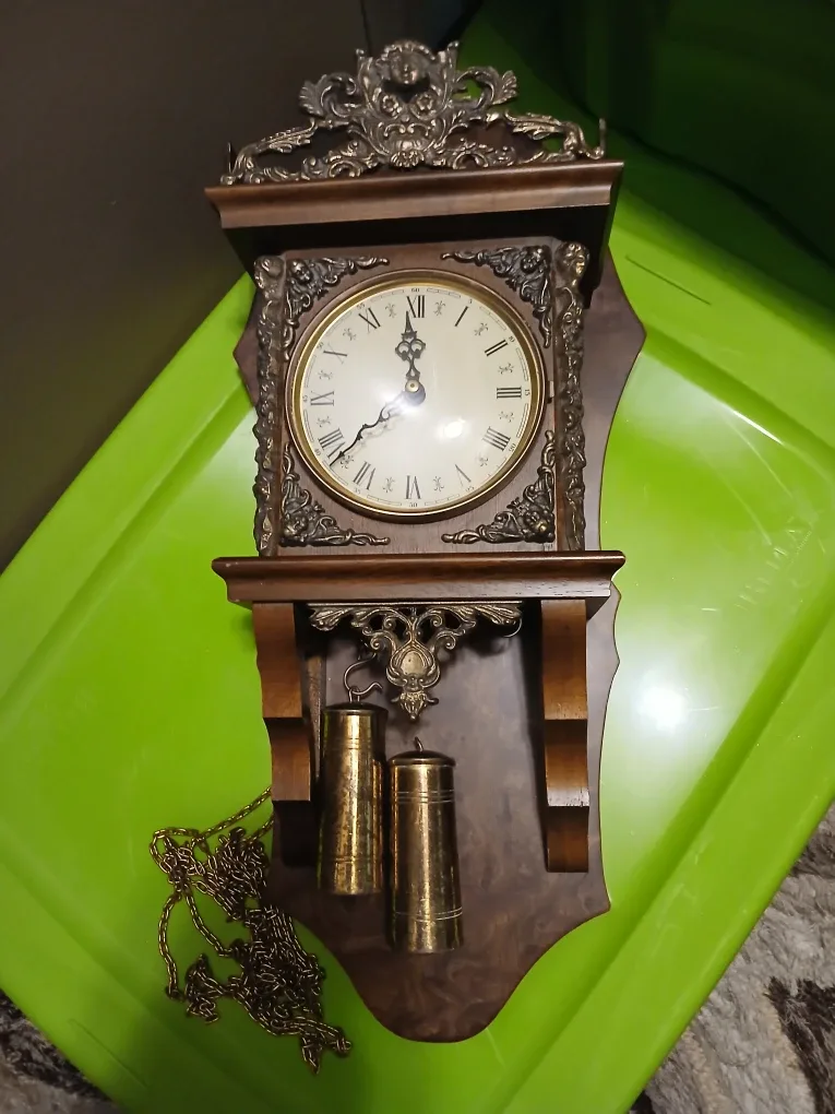 Vintage Wall Clock - Ornate Design image indicator(2)