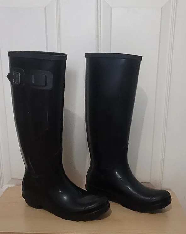 Black Rain Boots - Size 8 (EU 38) image indicator(2)