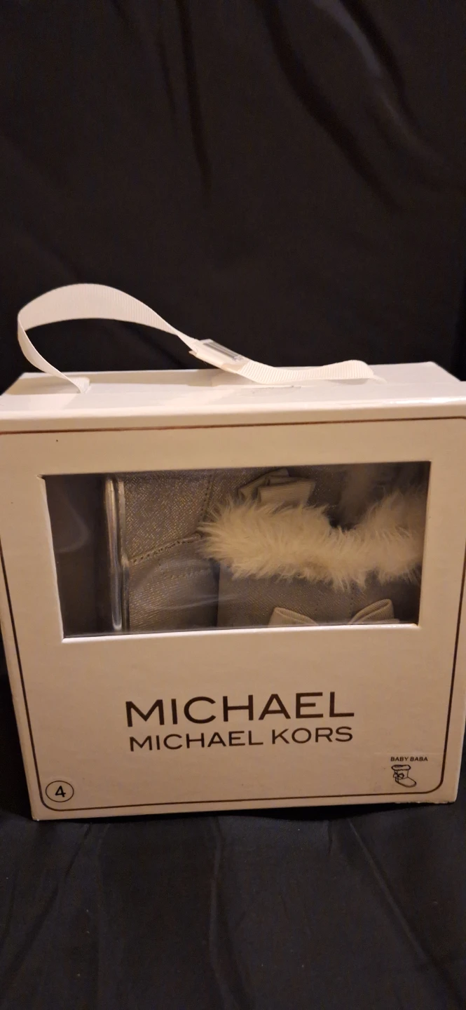New Michael Kors Baby Booties - Size 4 - photo 2