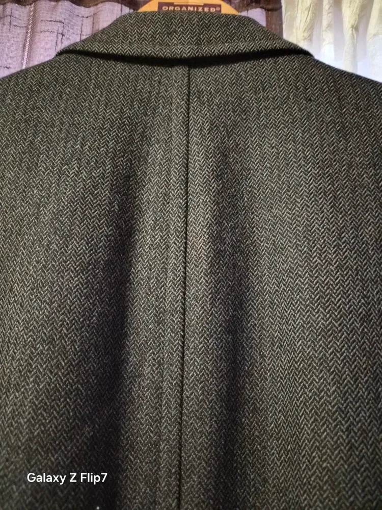 Midleton Irish Pure Worsted Wool Overcoat image indicator(2)