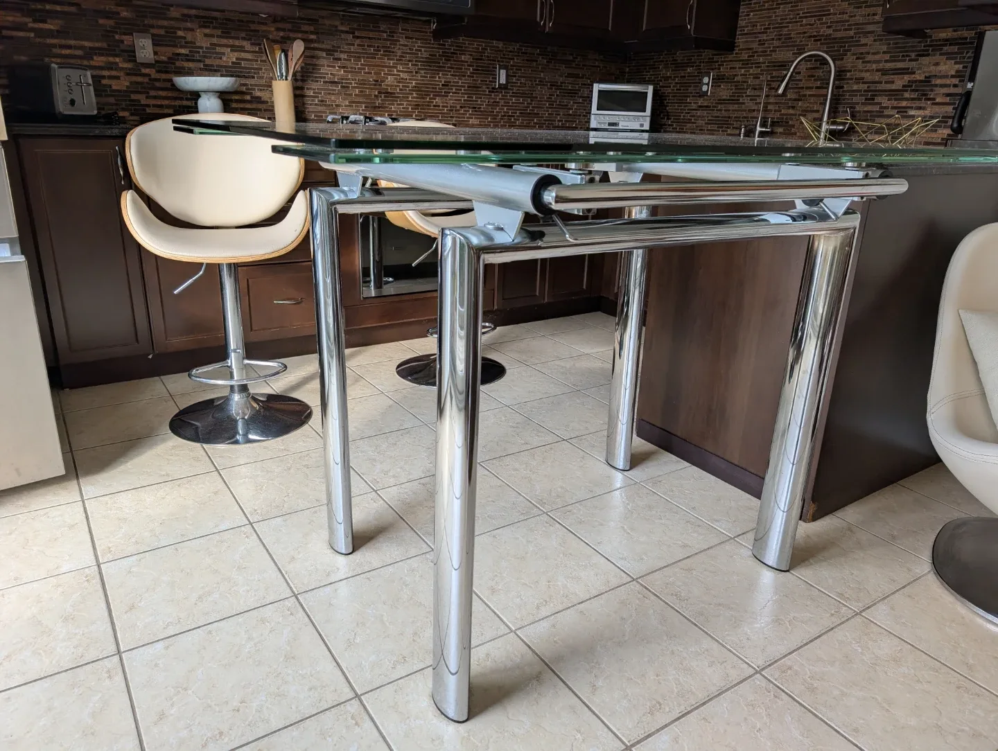 Glass Top Dining Table with Chrome Legs image indicator(7)