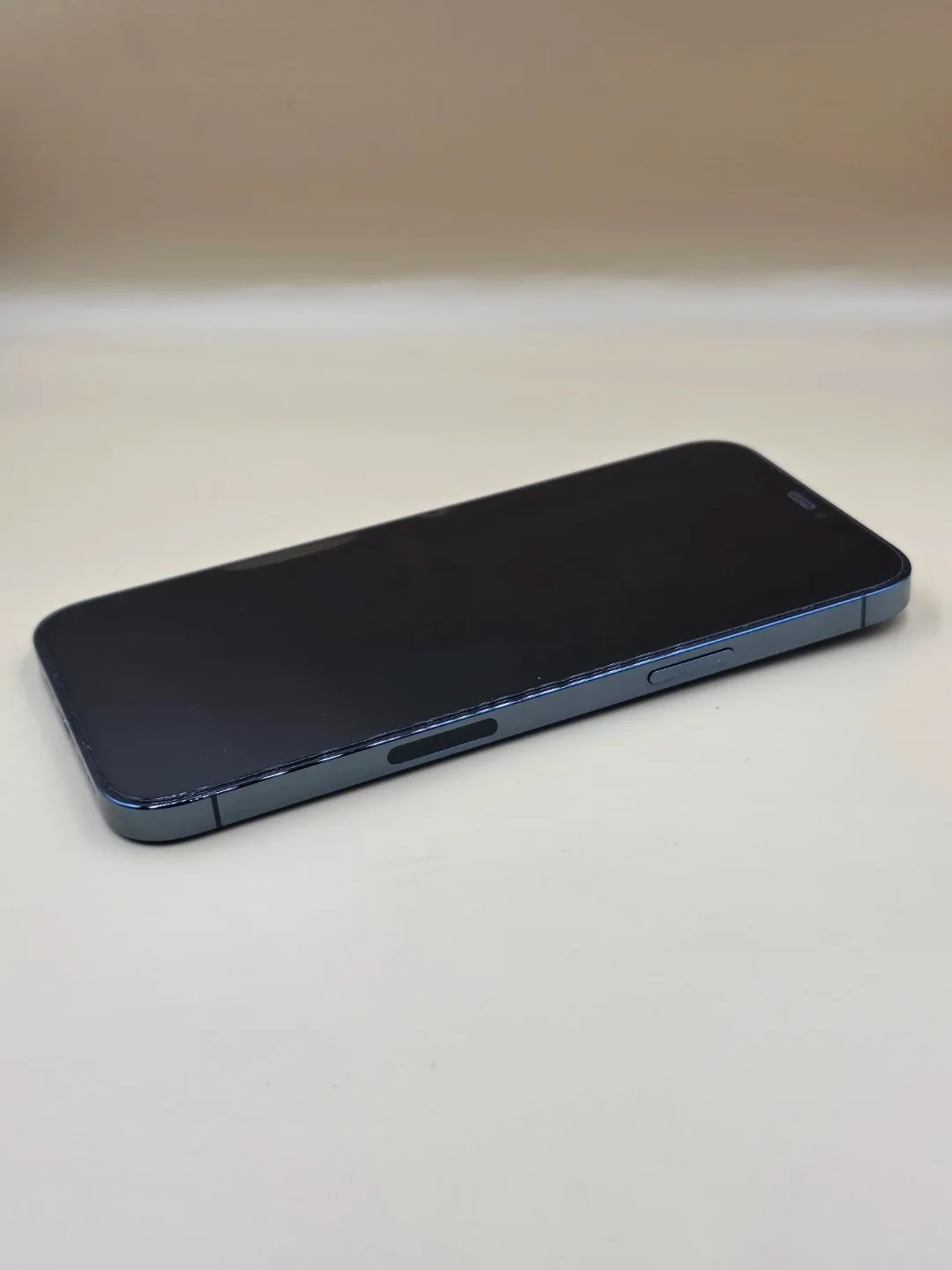 Apple iPhone 12 Pro, Pacific Blue, Box Included image indicator(4)