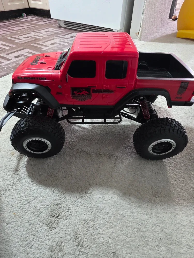 Jeep gladiator and Iron claw kids trucks image indicator(9)