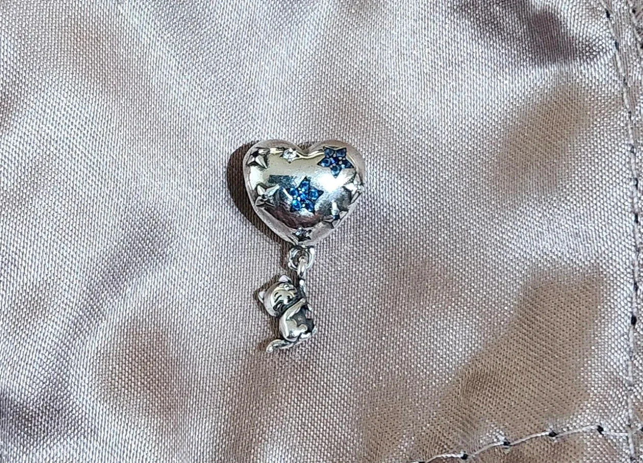 Heart Balloon with hanging cat Charm thumbnail