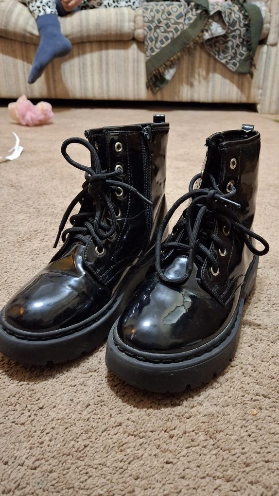 Steve Madden Black Patent Boots - Size 6