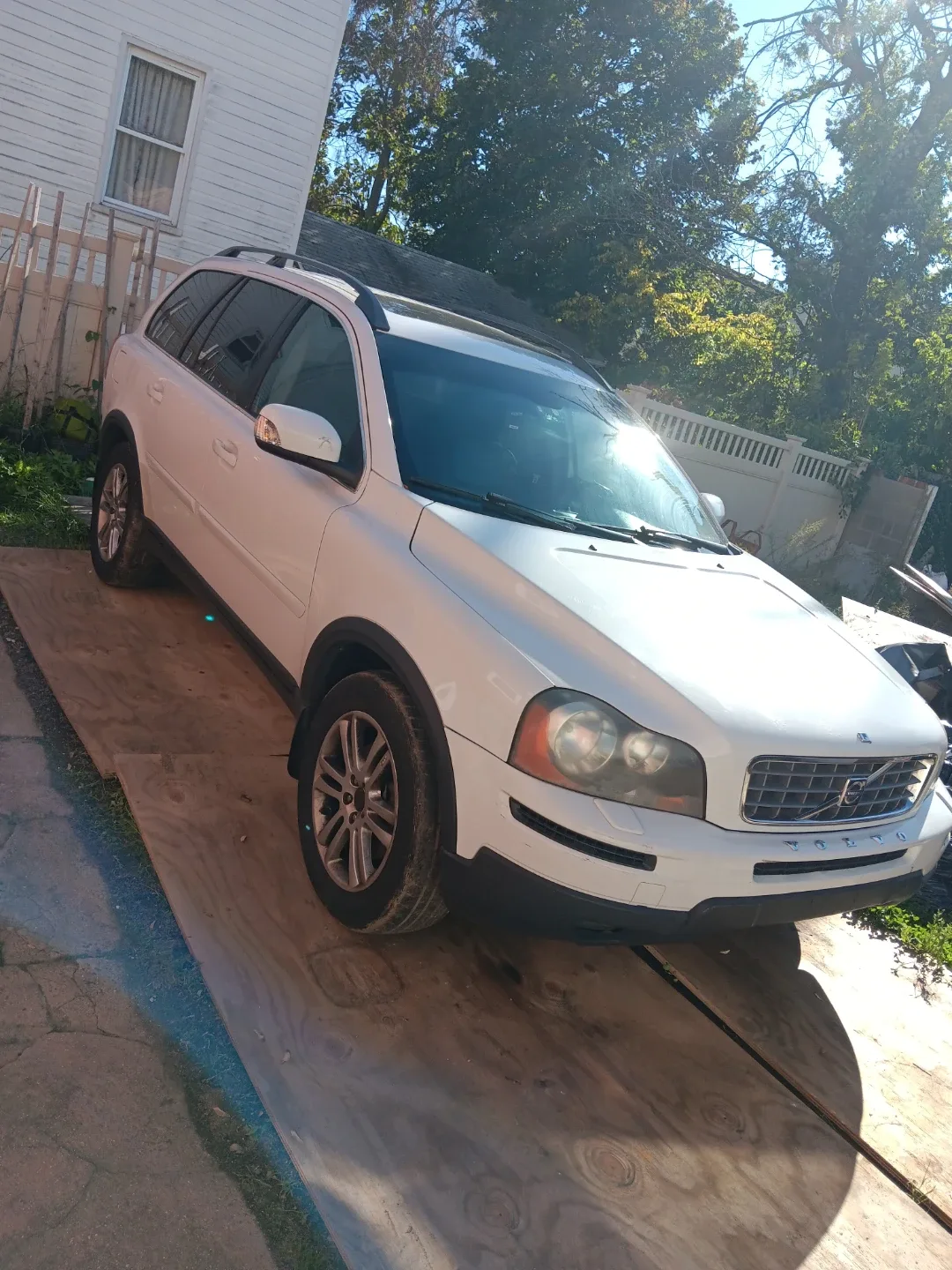 Volvo XC90 SUV - White