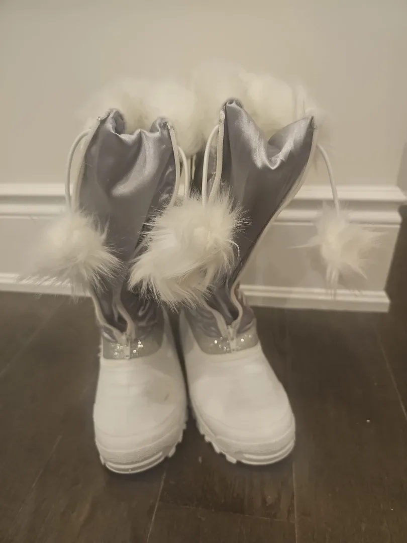 Fait Au Canada Winter Boots image indicator(2)