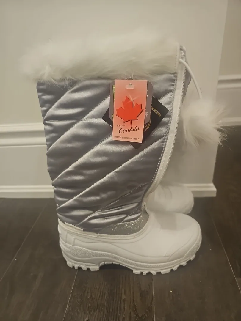 Fait Au Canada Winter Boots image indicator(3)