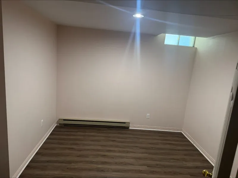 2 bedroom ravin view basment image indicator(2)