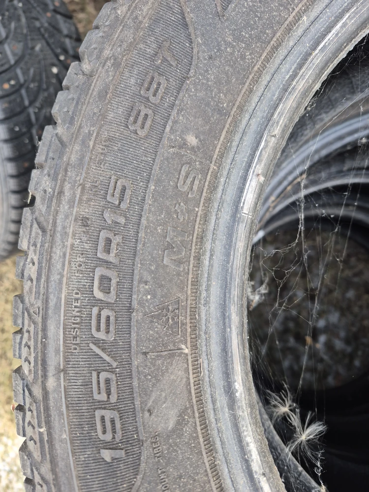 Goodyear Nordic Winter 195/60R15 Studded Tires - photo 4