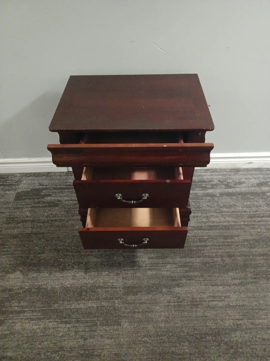 Wooden 3-Drawer Nightstand image indicator(9)