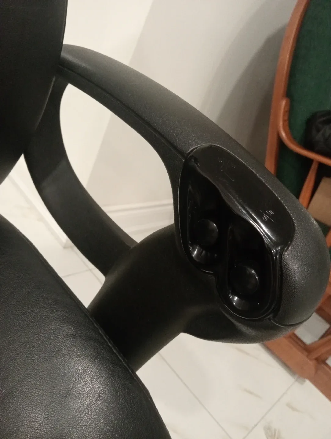 Black Leather Office Chair image indicator(2)