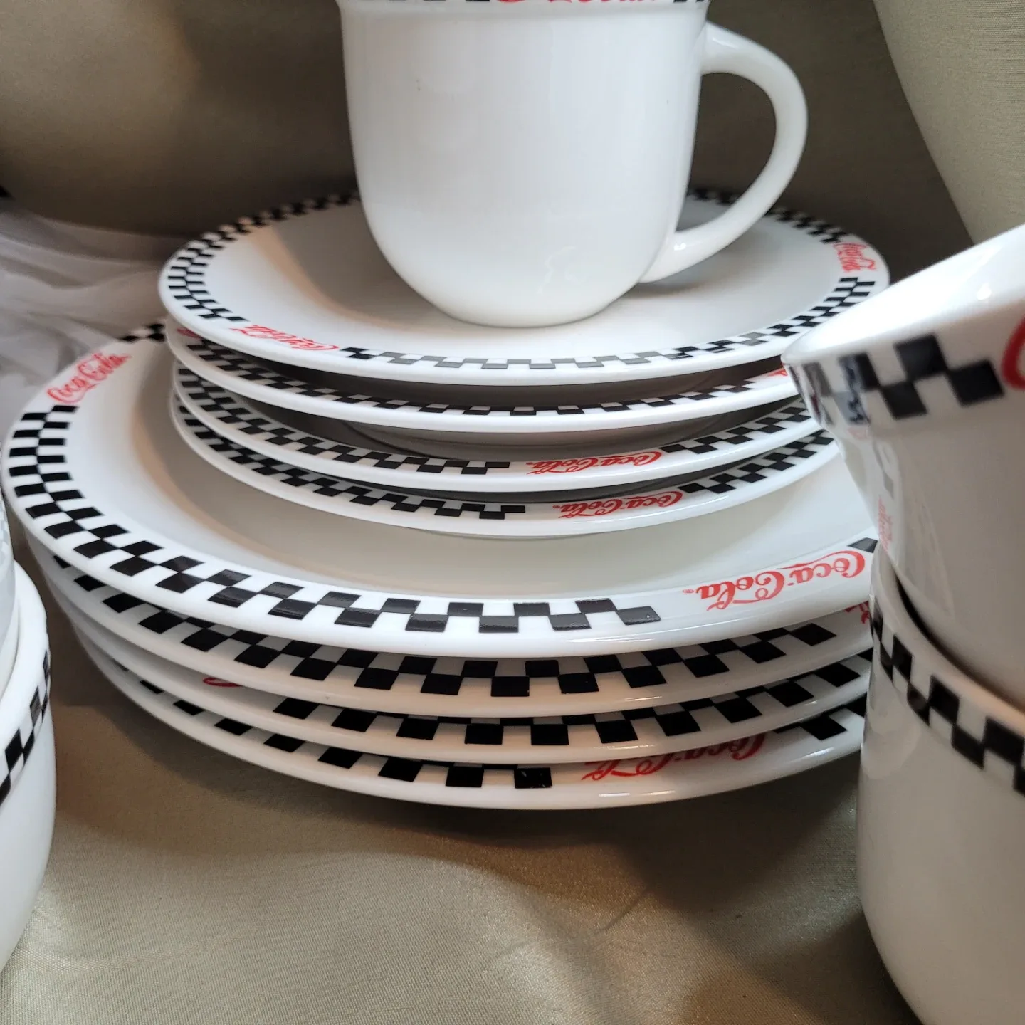 Gibson Coca-Cola Coke Soda Pop Retro Checker Themed Ceramic... image indicator(10)