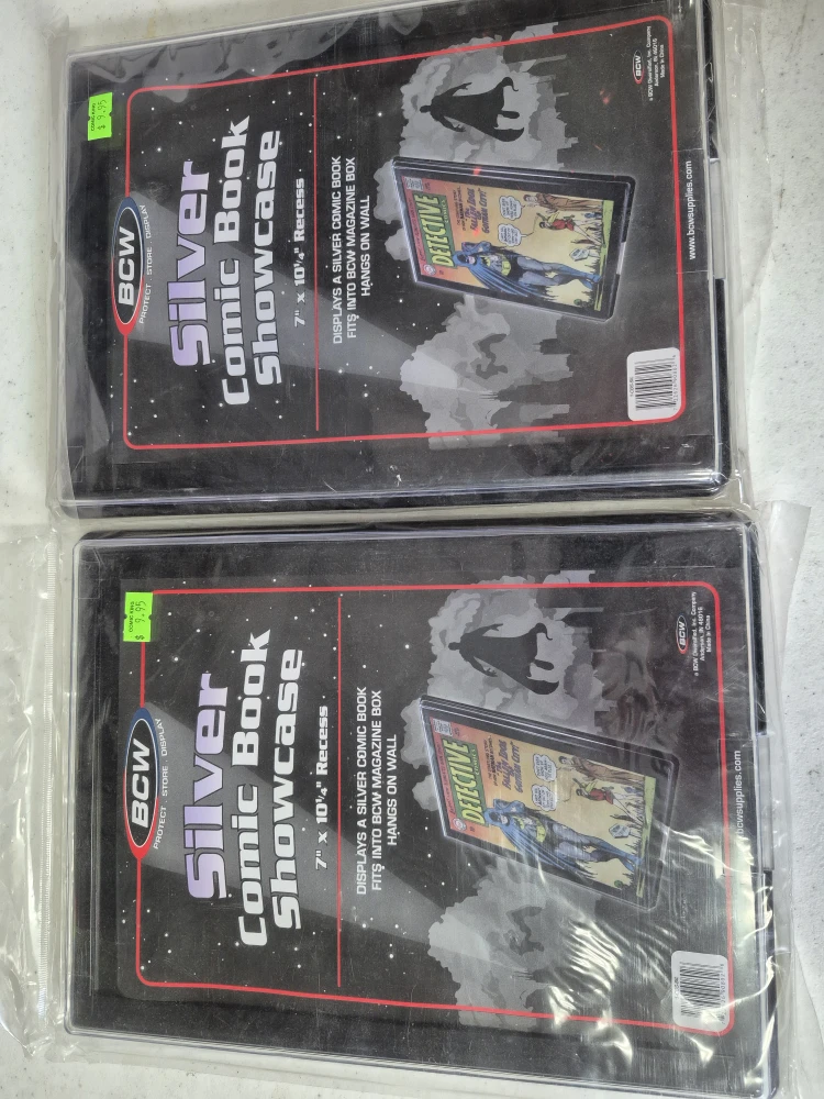New BCW Silver Comic Book Showcase 7" x 10 1/4"
