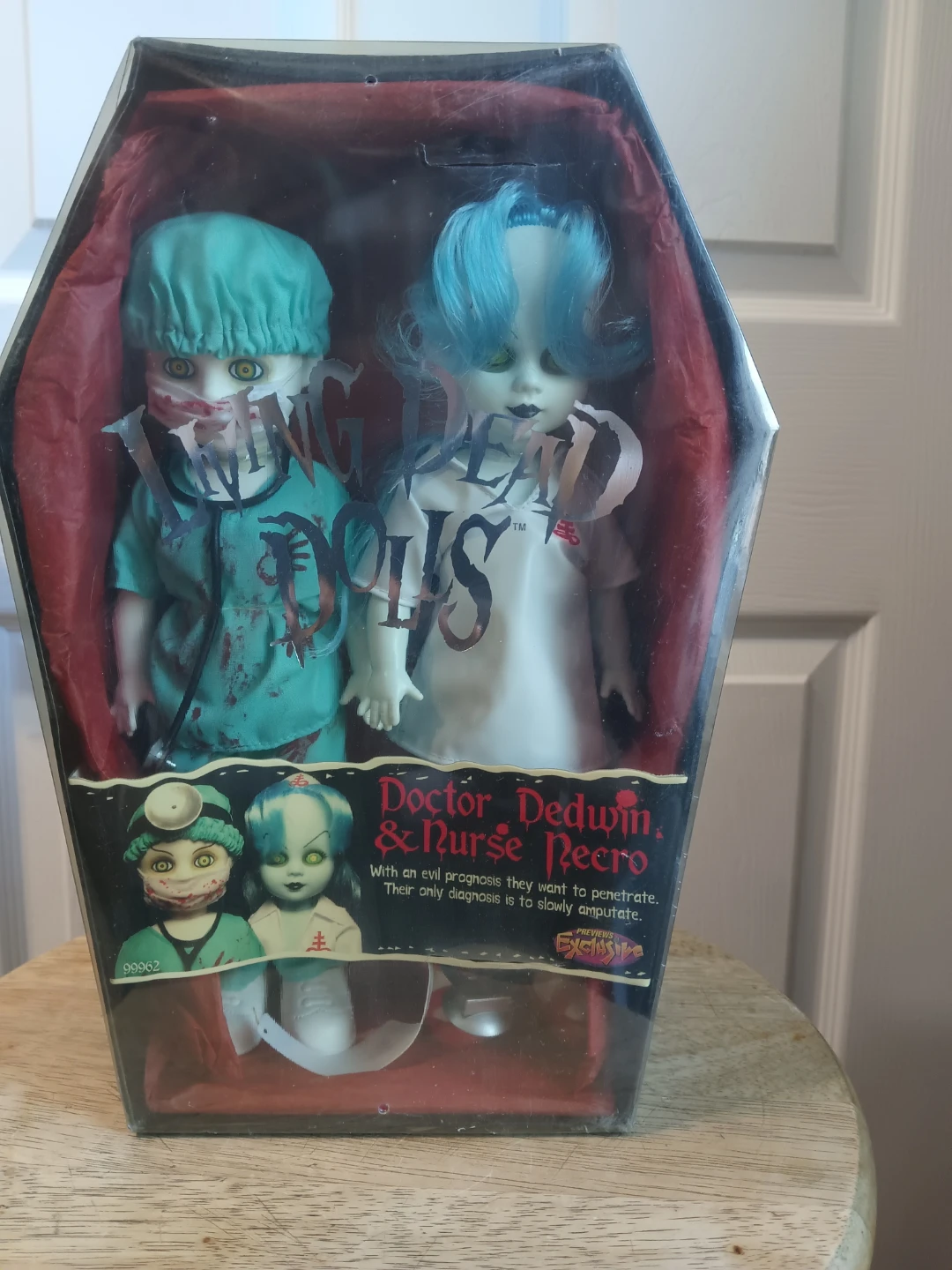 Living Dead Dolls Doctor Dedwin & Nurse Neero