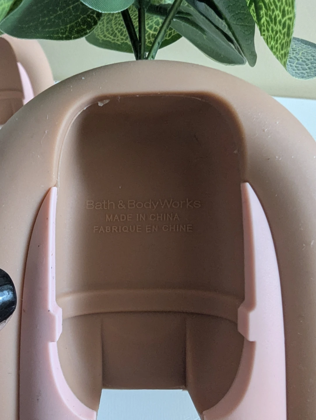 BATH AND BODY WORKS POCKETBAC HAND SANITIZER HOLDERS - photo 3