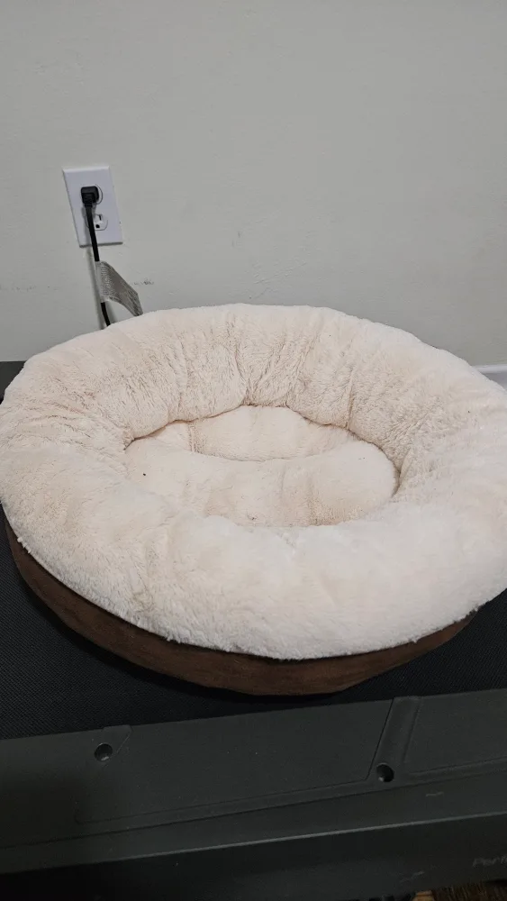 Small Round Pet Bed - Cream Colour