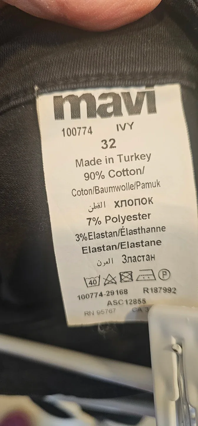 Mavi Jeans Ivy Mid-Rise Slim Cargo image indicator(6)