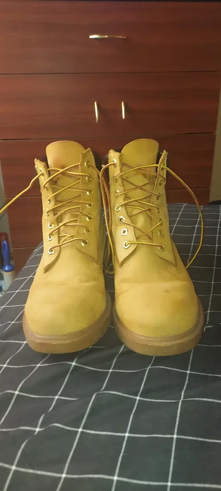 Timberland Classic 6 in Waterproof Boot - Wheat Nubuck - Size 10 image indicator(2)