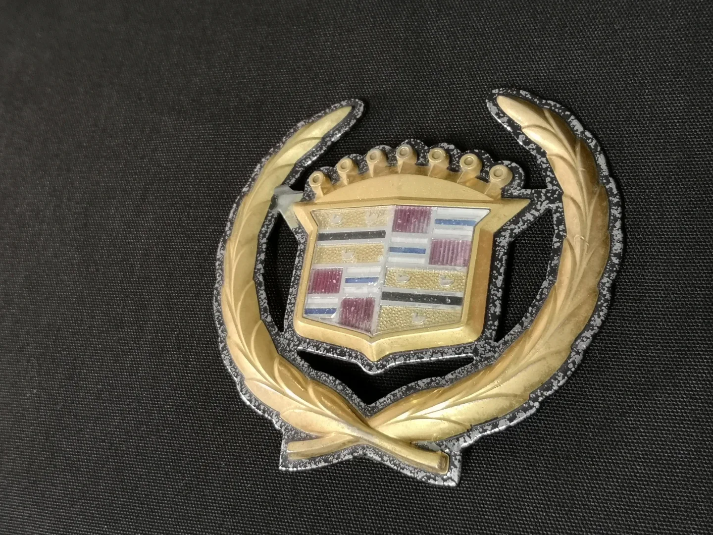 10.5cm Cadillac Logo Hood Ornament image indicator(9)