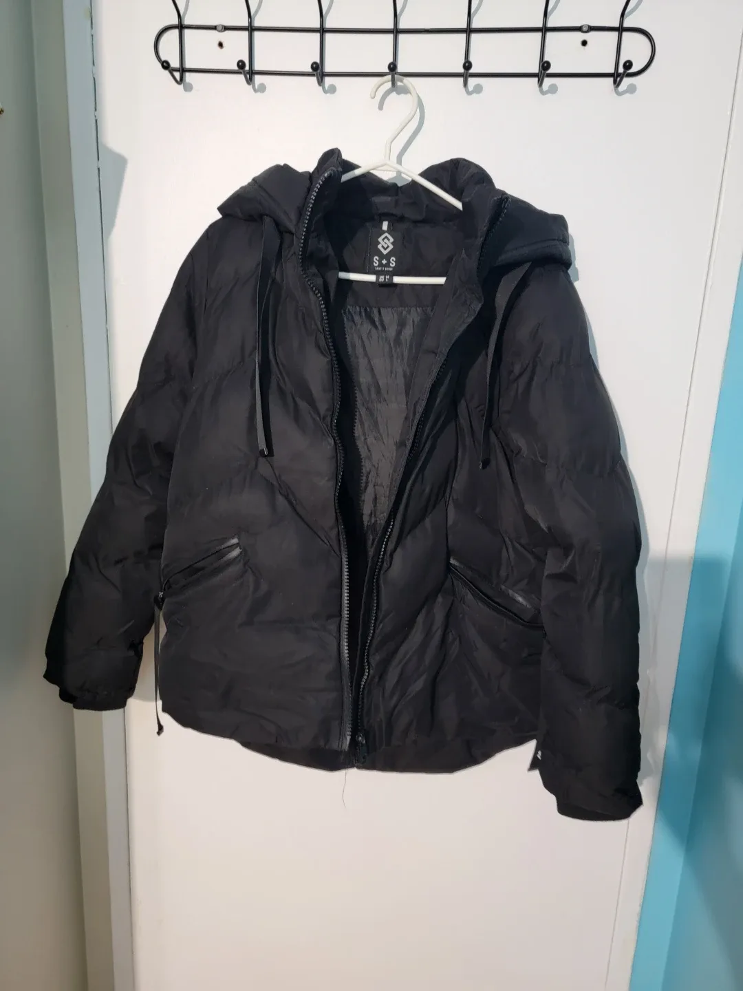 Black Puffer winter Jacket - Size L image indicator(2)