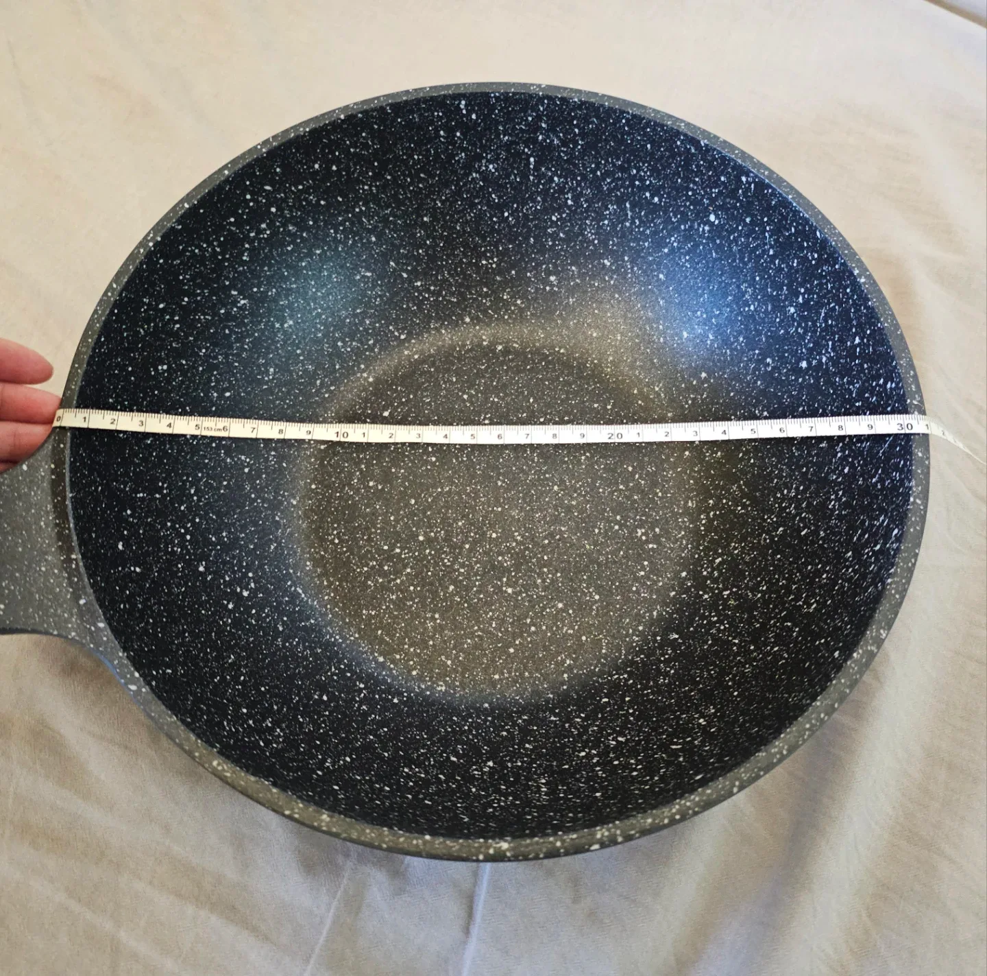 Wok with Lid - 30cm image indicator(3)