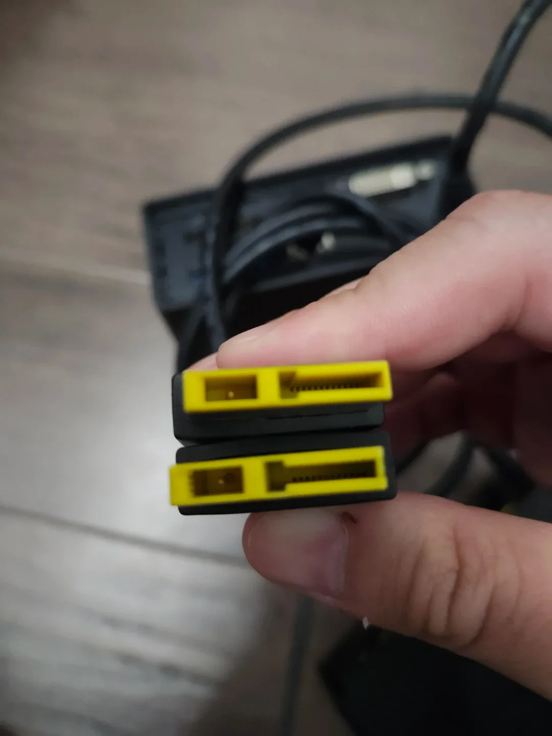 Free Lenovo ThinkPad OneLink Docks 🥕 image indicator(4)