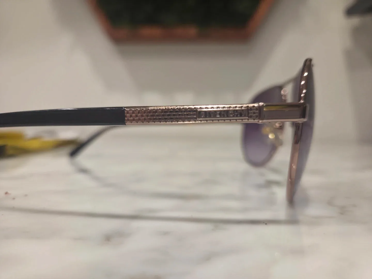 Givenchy Sunglasses image indicator(3)