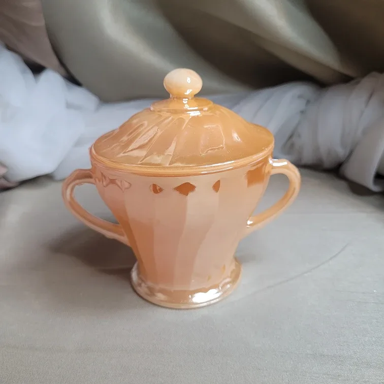Anchor Hocking Fire-King Peach Lustre sugar bowl with lid image indicator(10)