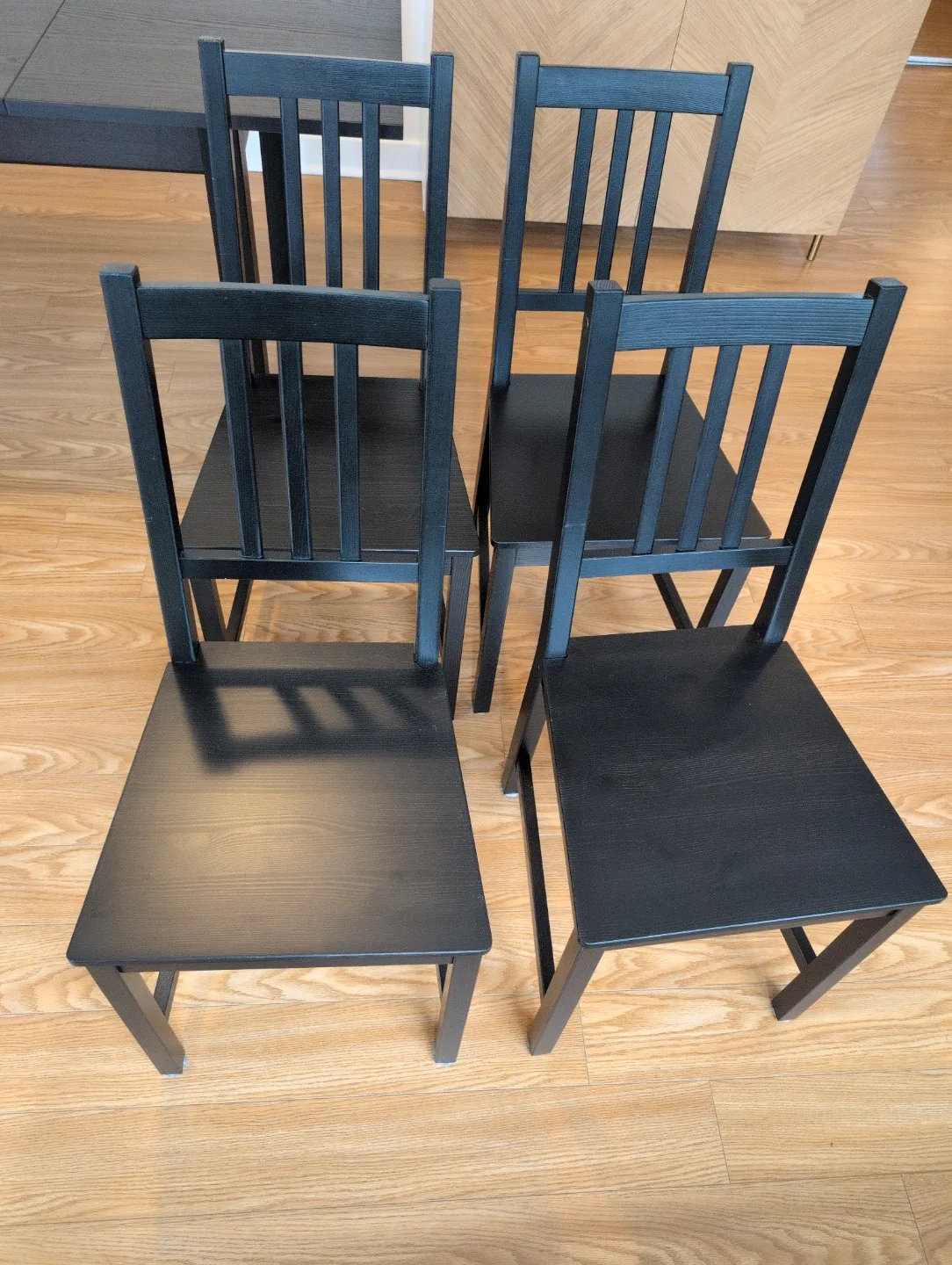 IKEA Extendable Dining Table + 4 Chairs SET image indicator(7)