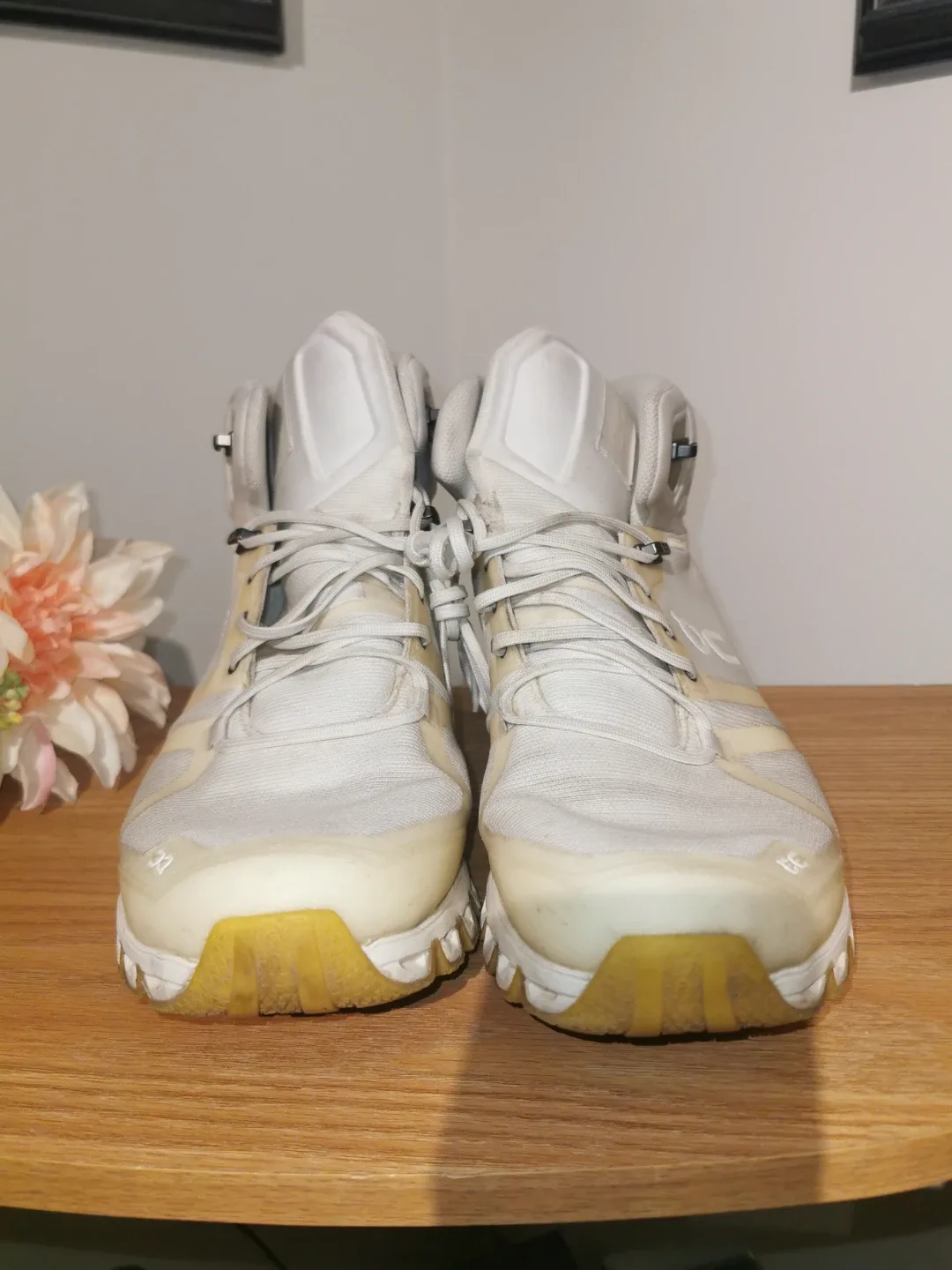 On Running Cloudrock Waterproof Hiking Boots - US 9 image indicator(2)