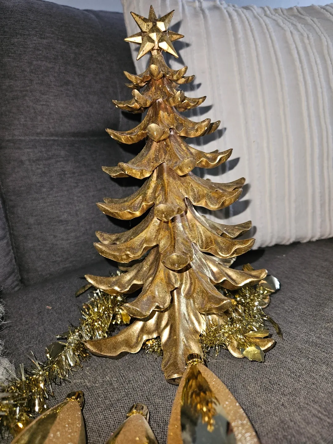 Gold Christmas Decorations & Metal Sleigh Basket image indicator(5)