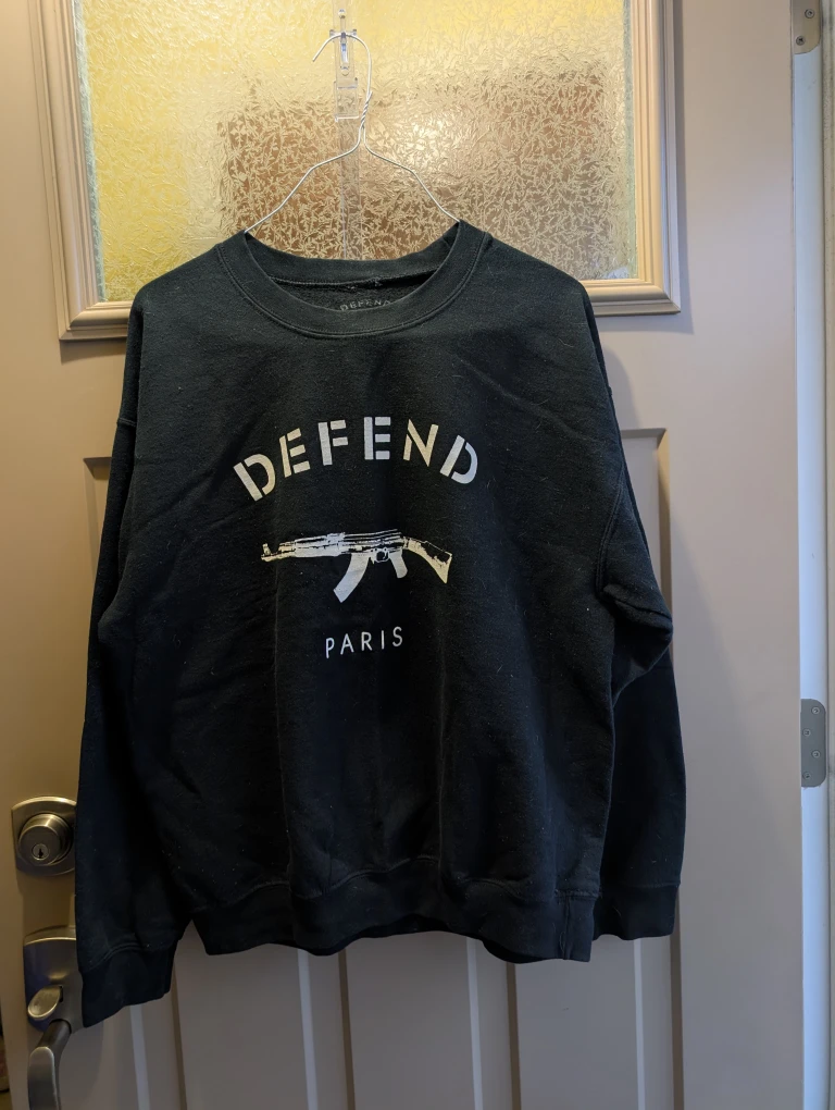 Mens sz lg Defend Paris sweatshirt