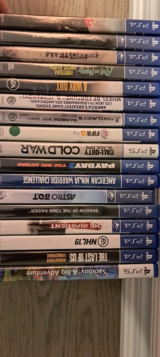 Great Christmas PS 5 with all accessories image indicator(3)