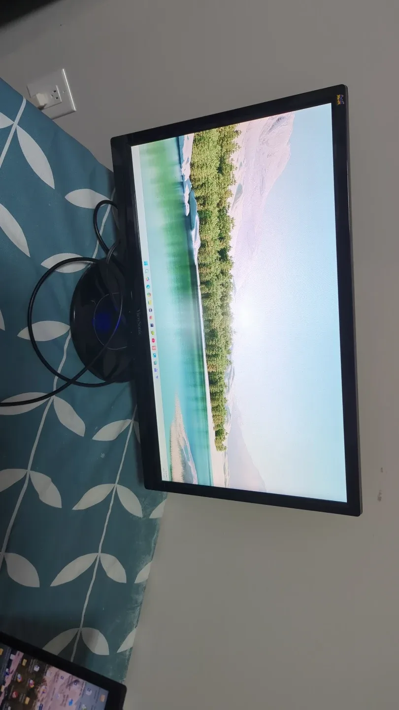 ViewSonic Monitor - Great Condition! image indicator(3)