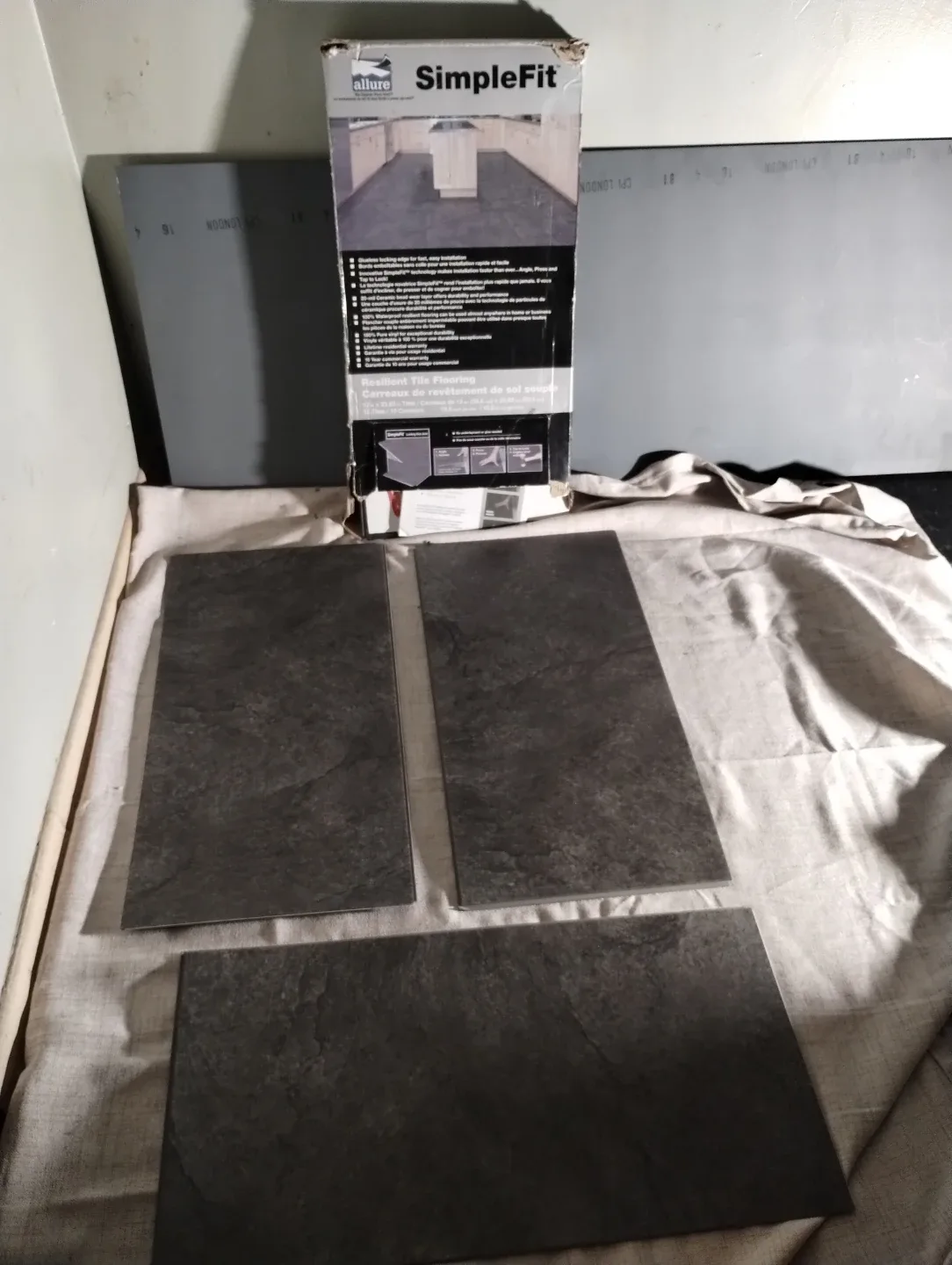 Allure SimpleFit Resilient Tile Flooring - 10 Tiles image indicator(3)