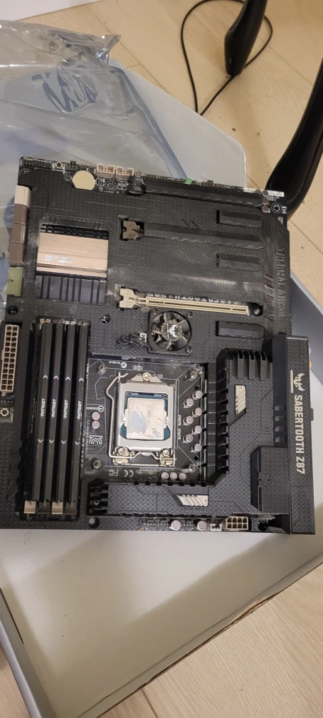 ASUS TUF Sabertooth Z87 Motherboard & Patriot Viper RAM - photo 2