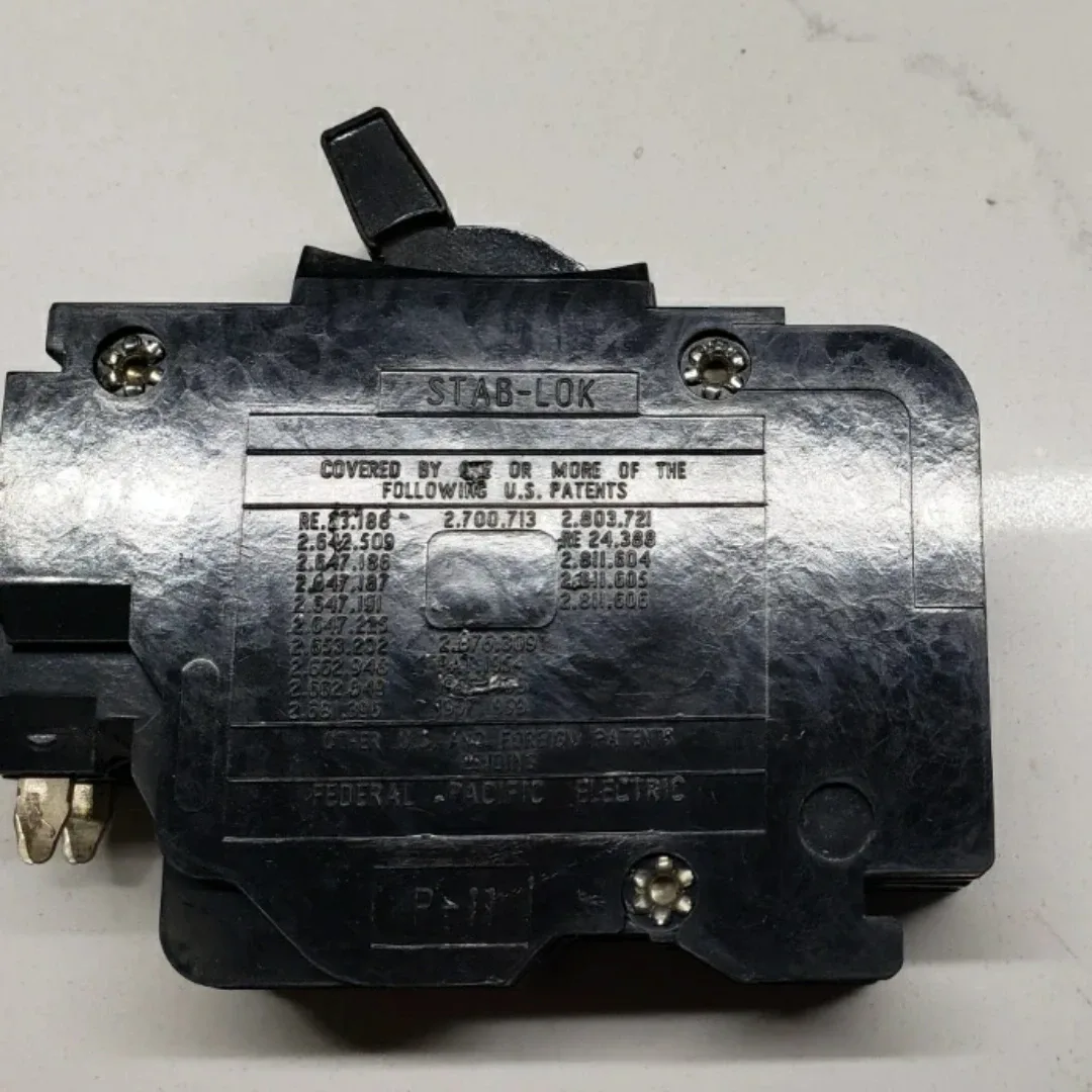 Stab lok Federal Pioneer 1 Pole 15 A  Circuit Breaker image indicator(5)