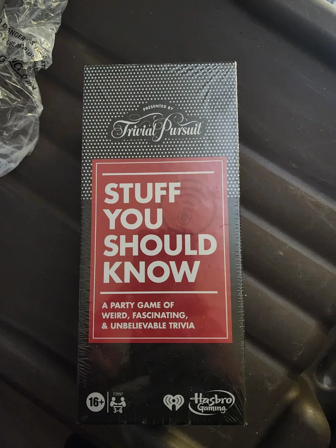 Trivial Pursuit Stuff You Should Know Game image indicator(4)