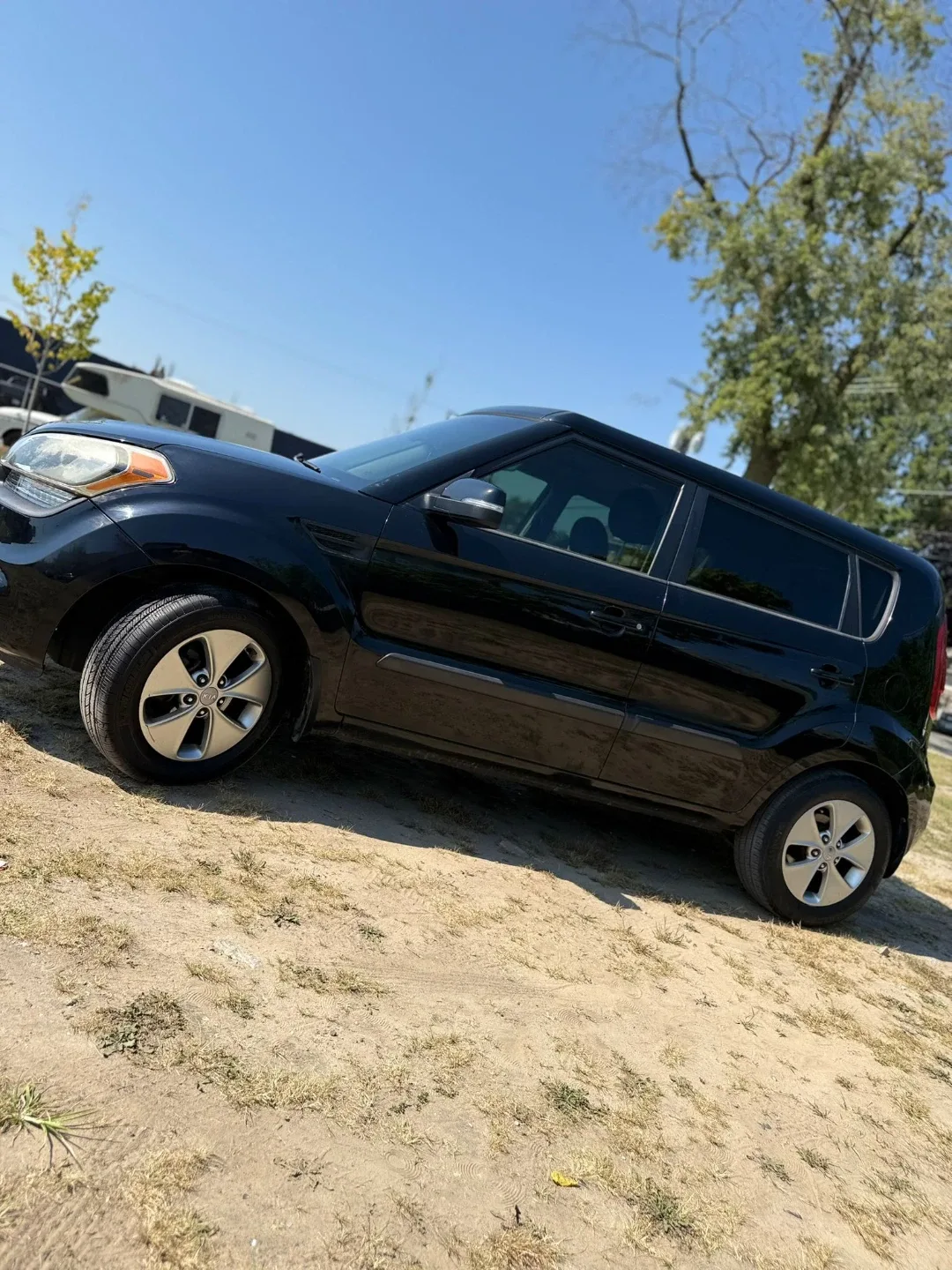 Black Kia Soul image indicator(5)