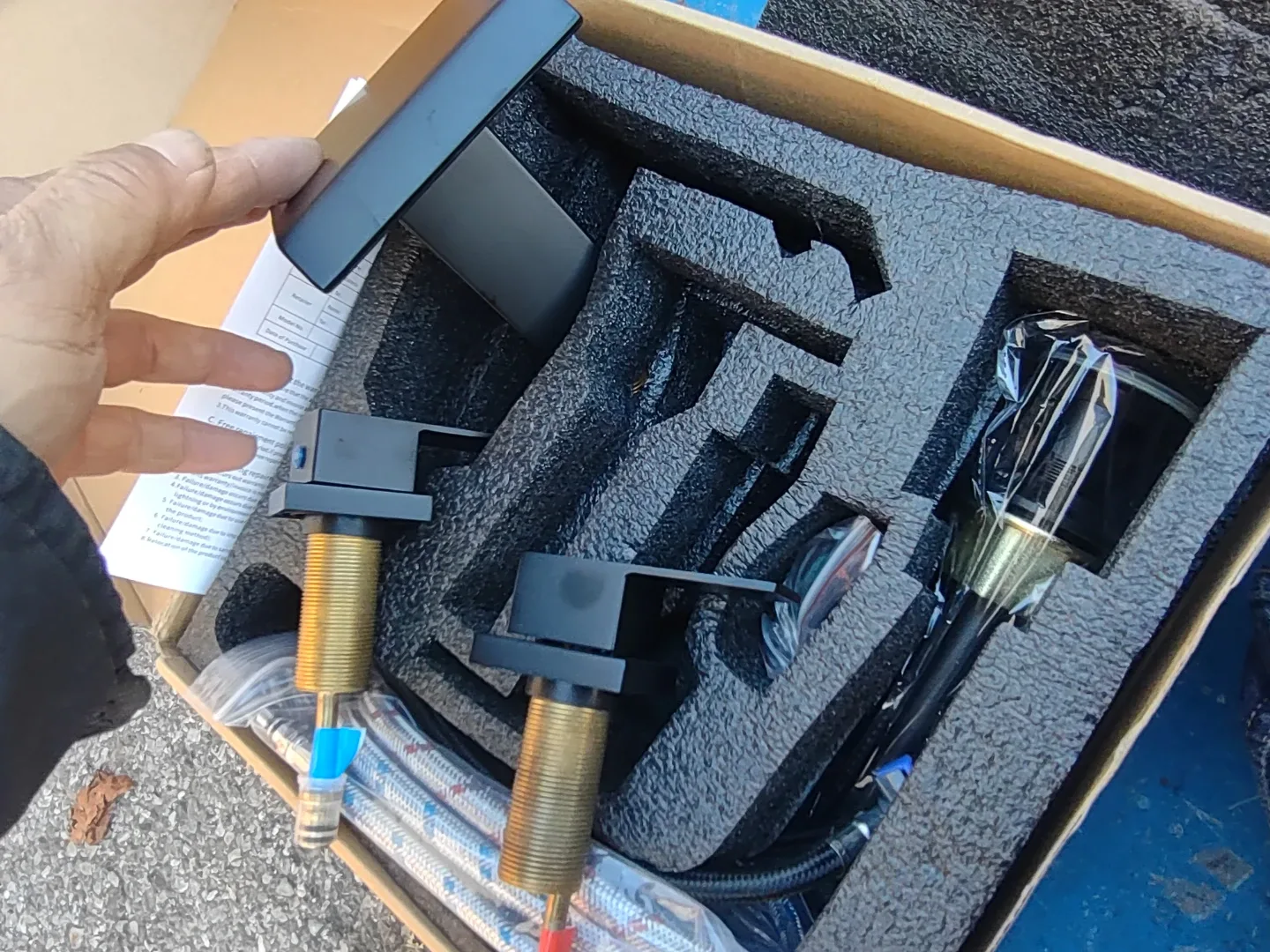 New Matte Black Bathroom Faucet with Box thumbnail