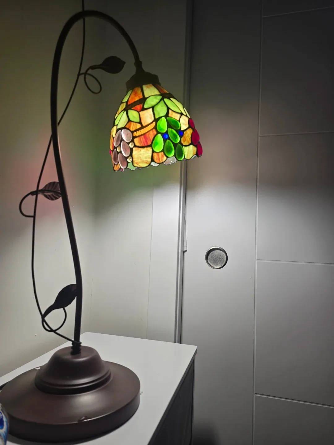 Tiffany Stained Glass Style Table Lamp image indicator(3)