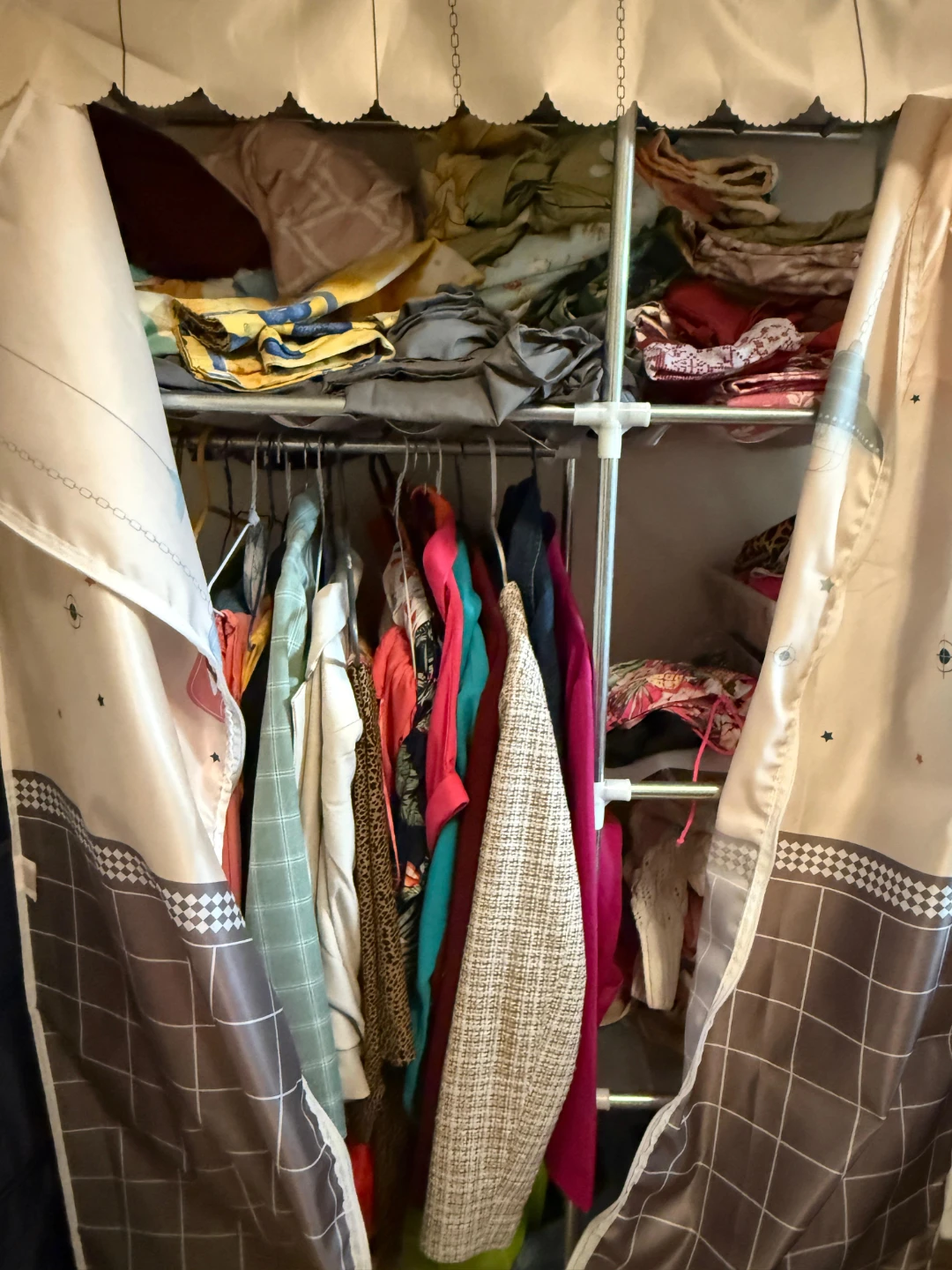 Portable Wardrobe with Shelves - photo 2