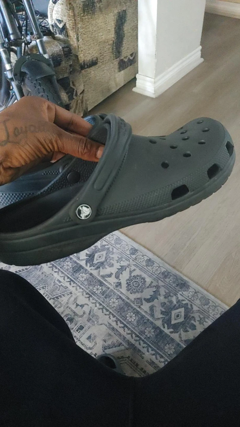 Size 10 crocs
