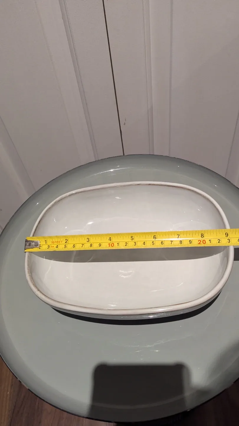 White Ceramic Serving Dish image indicator(2)